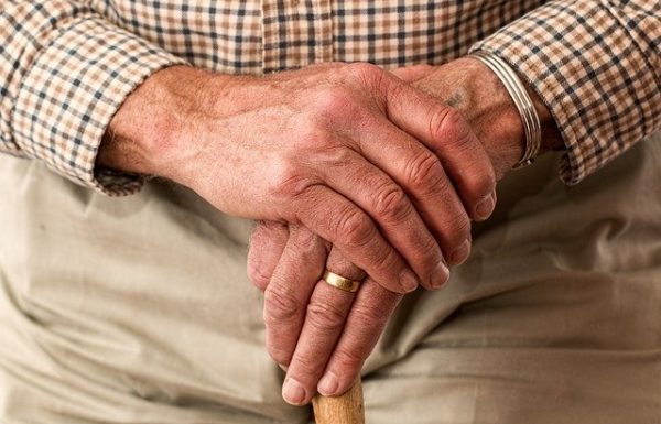 השילוב המנצח: האם אפשר גם להמשיך לעבוד וגם לקבל פנסיה במקביל?